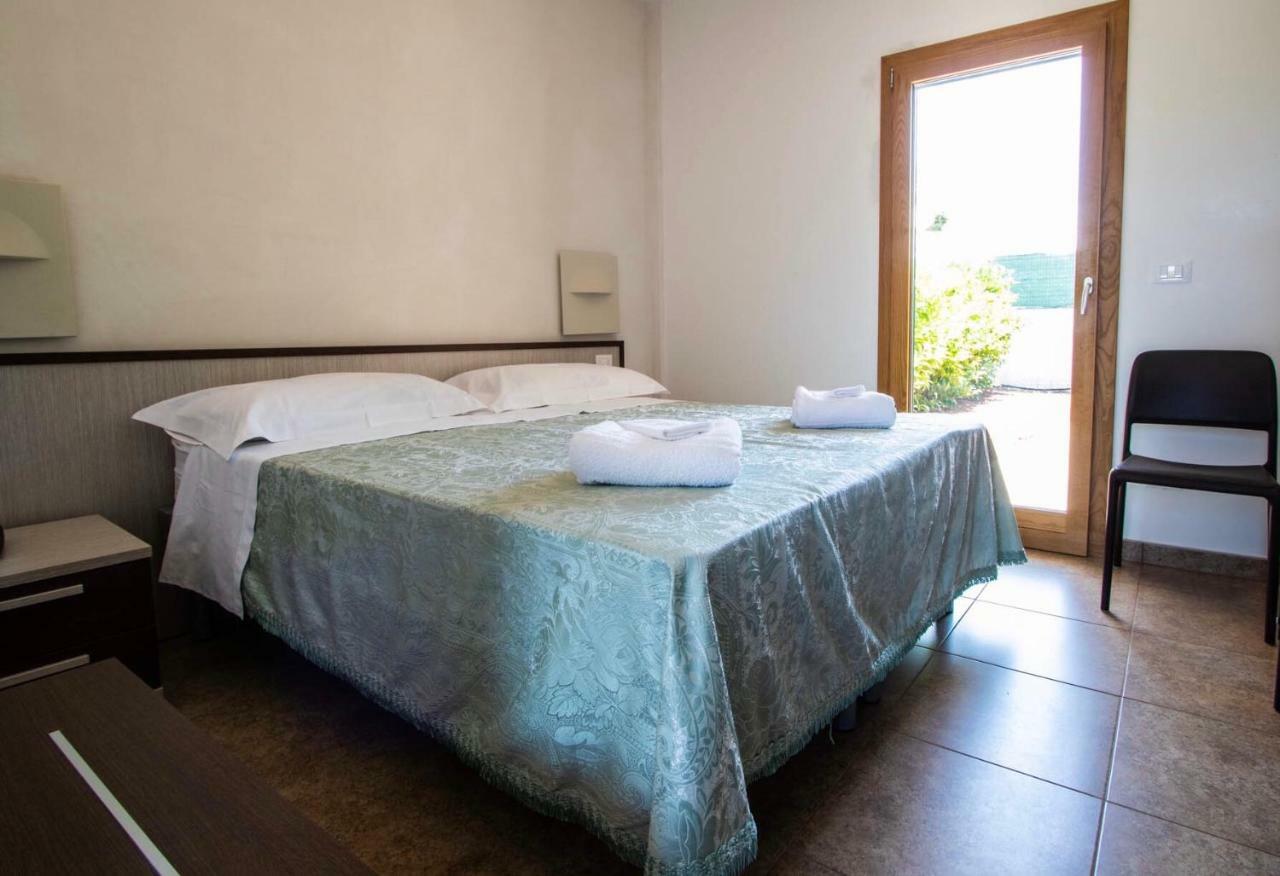 Hotel Eden Carovigno Extérieur photo